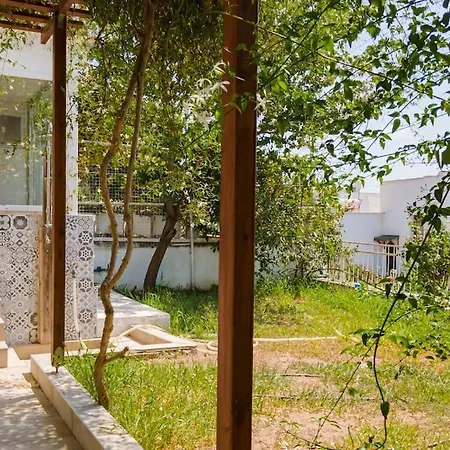 빌라 A Cozy Place, A Stone's Throw Away From The *