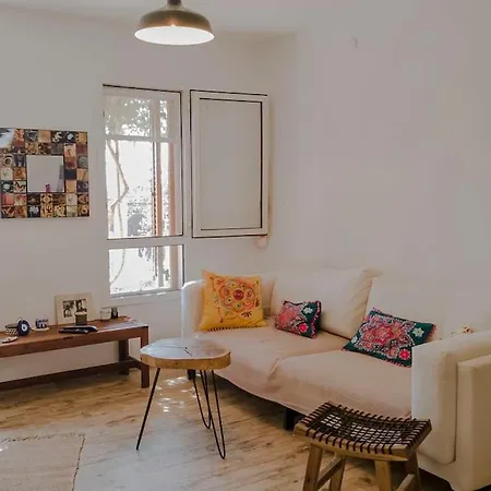 A Cozy Place, A Stone's Throw Away From The * Bodrum